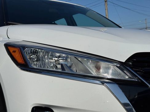 Used 2023 Nissan Kicks SV FWD image 46