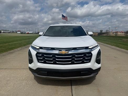 Used 2025 Chevrolet Equinox LT image 10