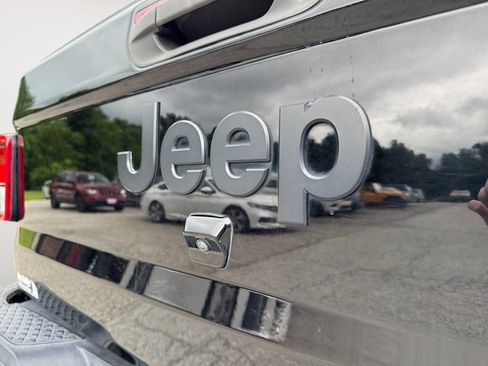 Used 2020 Jeep Gladiator Sport w/ Quick Order Package 24S AWD/4WD image 6