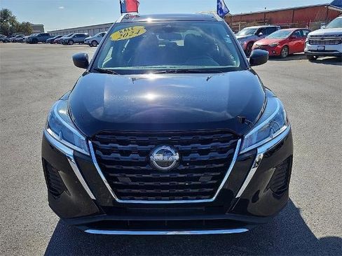 Used 2024 Nissan Kicks SV image 12