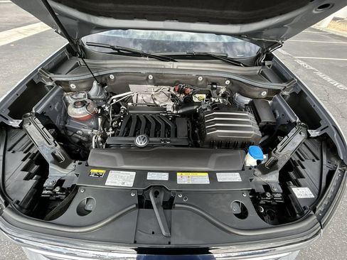 Used 2022 Volkswagen Atlas Cross Sport SEL R-Line image 25