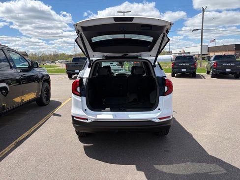 Used 2022 GMC Terrain SLT AWD/4WD image 6
