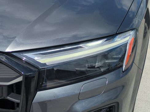 Used 2025 Audi SQ7 Premium Plus w/ Executive Package image 10