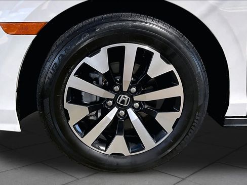Certified 2025 Honda Odyssey EX-L image 10