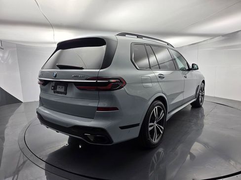 Used 2023 BMW X7 xDrive40i w/ M Sport Package image 4