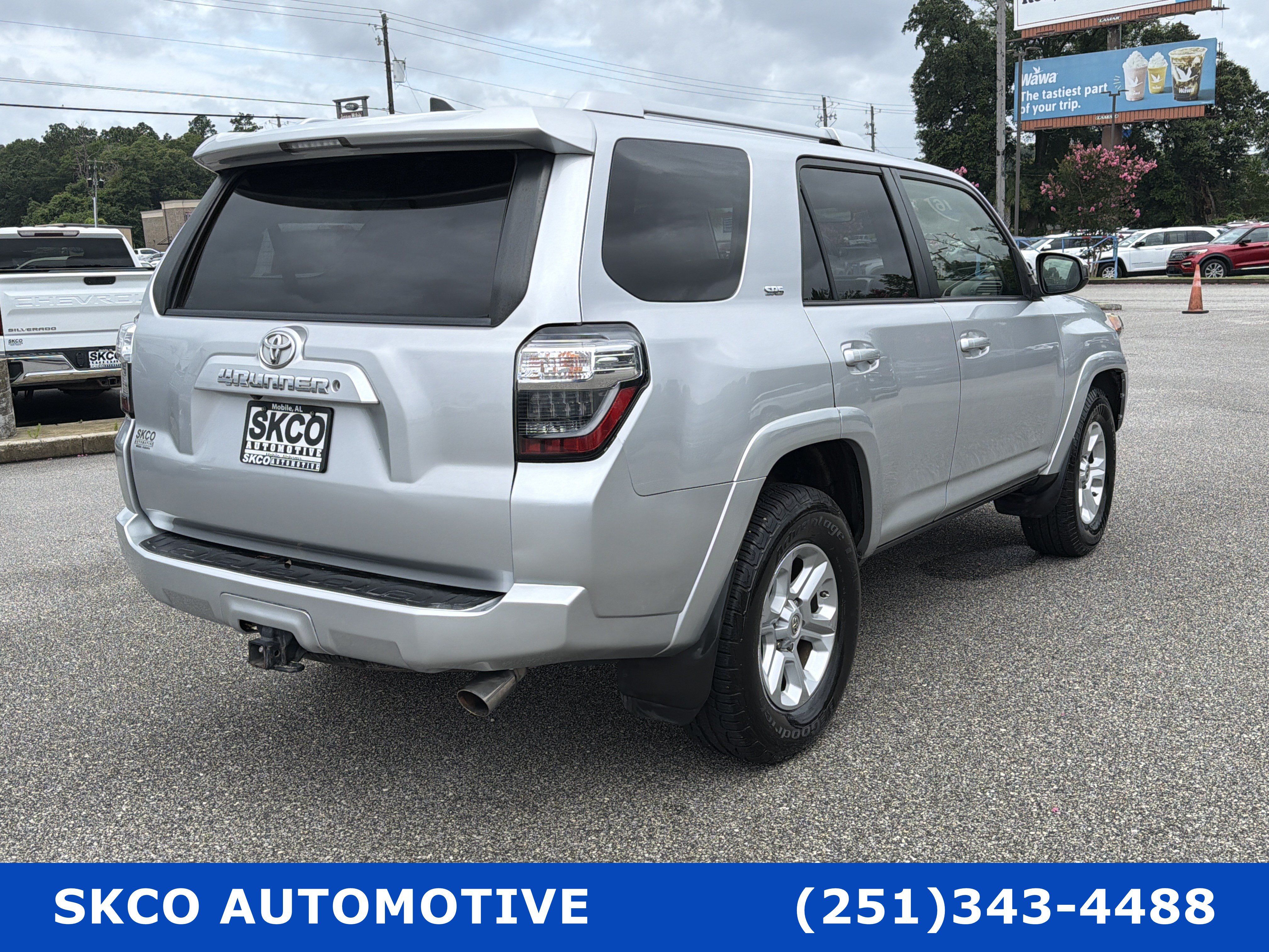 Used 2016 Toyota 4Runner SR5 RWD image 5