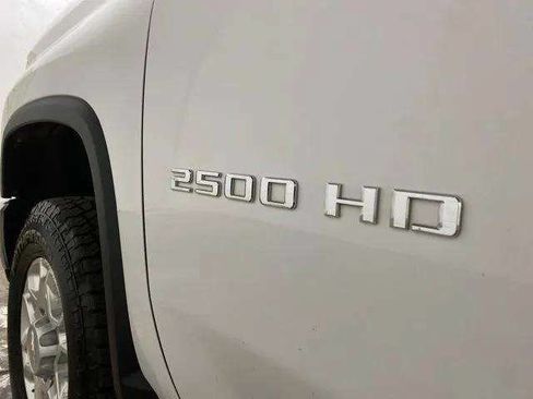 Used 2025 Chevrolet Silverado 2500 LT AWD/4WD image 95