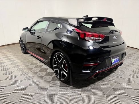 Used 2022 Hyundai Veloster N FWD image 4