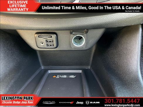 Used 2023 Chevrolet Traverse Premier w/ Redline Edition AWD/4WD image 15