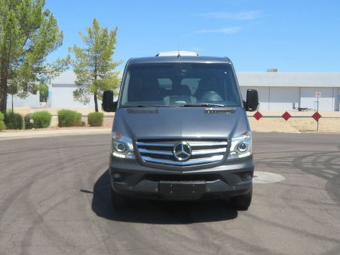 Used 2016 Mercedes-Benz Sprinter 2500 image 11