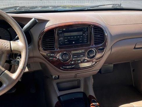 Used 2002 Toyota Sequoia SR5 RWD image 6
