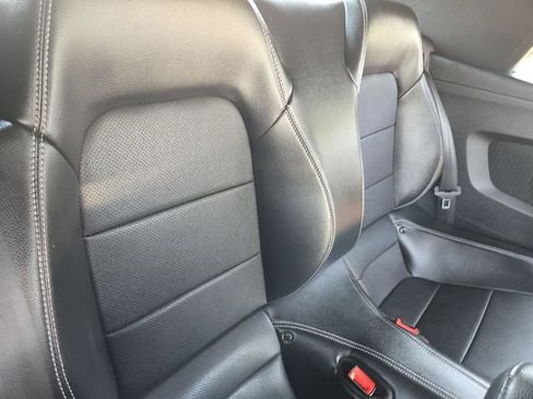 Used 2019 Ford Mustang GT Premium RWD image 24