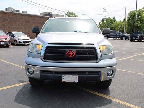Used 2012 Toyota Tundra 4x4 Double Cab w/ SR5 Pkg image 3