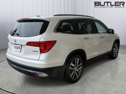 Used 2017 Honda Pilot Touring image 6