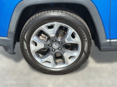 Used 2018 Jeep Compass Limited FWD image 12