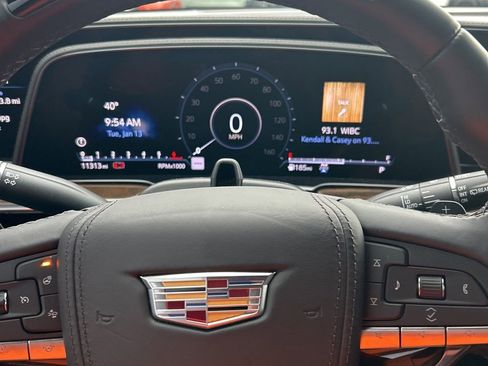 Used 2024 Cadillac Escalade ESV Sport Platinum w/ LPO, ONYX Package image 15