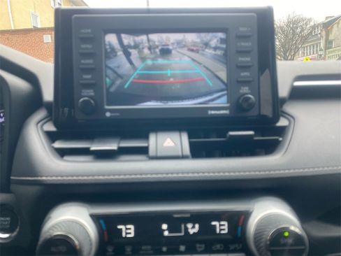 Used 2022 Toyota RAV4 XLE image 19