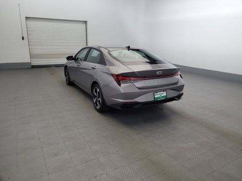 Used 2023 Hyundai Elantra SEL w/ Convenience Package FWD image 5