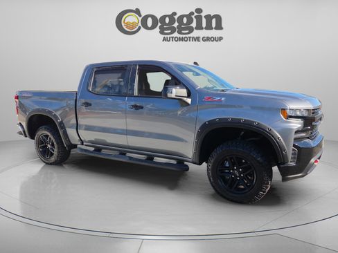 Used 2021 Chevrolet Silverado 1500 LT Trail Boss w/ Convenience Package II image 6