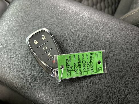 Used 2021 Chevrolet Equinox LT AWD/4WD image 12