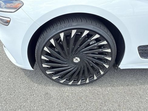Used 2025 Genesis G70 2.5T RWD image 16