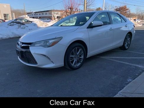 Used 2016 Toyota Camry SE image 7