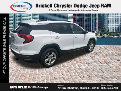 Used 2020 GMC Terrain SLE w/ Driver Convenience Package image 4