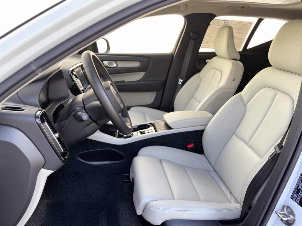 Certified 2026 Volvo XC40 B5 Plus w/ Protection Package Premier AWD/4WD image 5