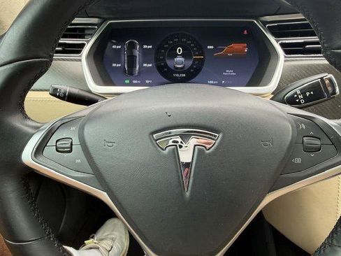 Used 2013 Tesla Model S Performance RWD image 9
