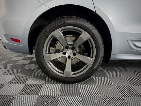 New 2026 Porsche Macan AWD/4WD image 17