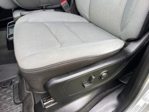 Used 2022 RAM 1500 Big Horn AWD/4WD image 13
