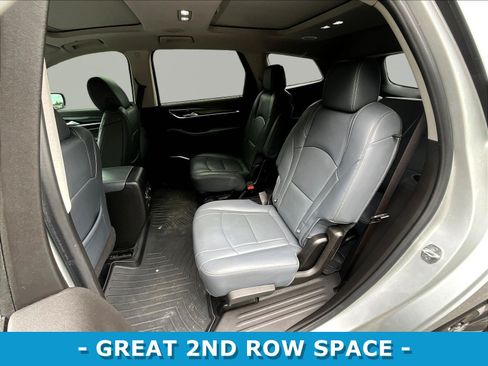 Used 2021 Buick Enclave Essence w/ Sport Touring Edition AWD/4WD image 22