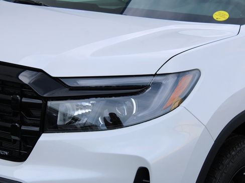 New 2026 Honda Ridgeline Black Edition image 2