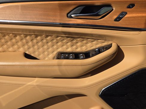 Used 2024 Jeep Grand Cherokee L Summit image 26