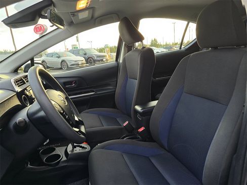 Used 2018 Toyota Prius C Two image 12