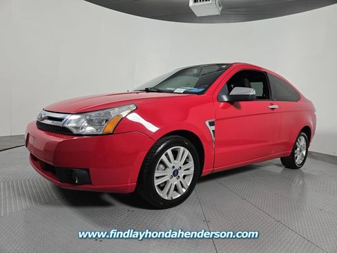 Used 2008 Ford Focus Coupe FWD image 2