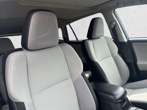 Used 2017 Toyota RAV4 XLE FWD image 24