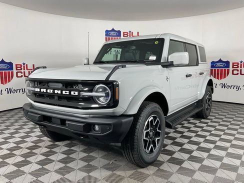 New 2026 Ford Bronco Outer Banks image 7