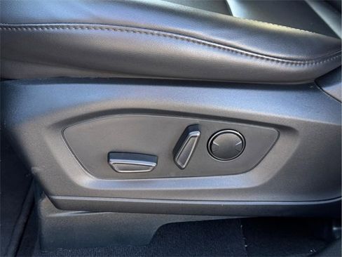 Used 2023 Ford Explorer XLT w/ Equipment Group 202A image 21