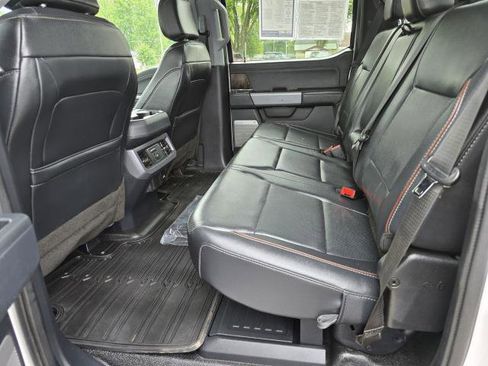 Used 2023 Ford F350 Lariat image 11