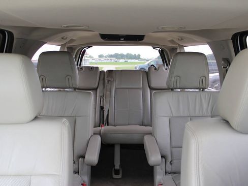 Used 2012 Lincoln Navigator L 4WD image 15