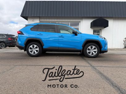 Used 2020 Toyota RAV4 LE w/ Carpet Mat Package