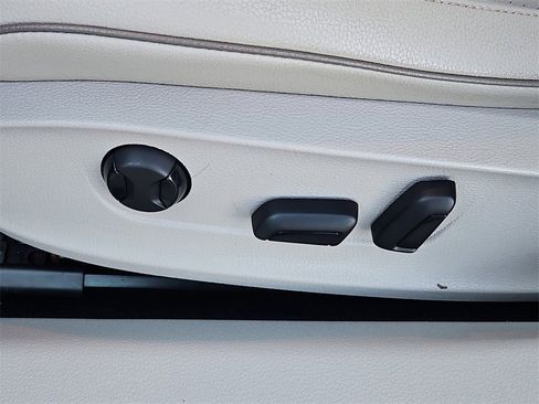 Used 2018 Volkswagen Passat 2.0T SE image 20