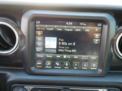 Used 2020 Jeep Wrangler Unlimited Sahara image 22