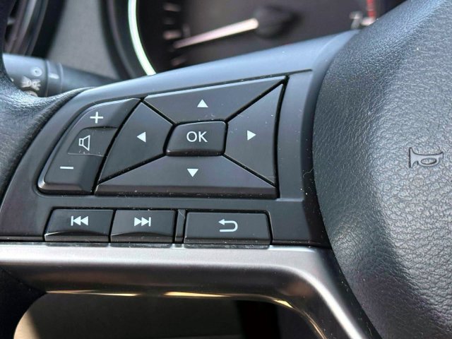 Used 2018 Nissan Rogue S AWD/4WD image 22