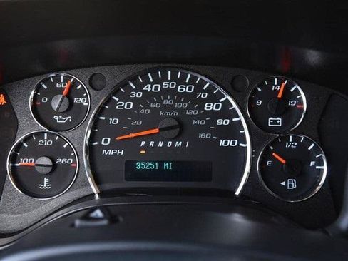 Used 2024 GMC Savana 2500 w/ Driver Convenience Package image 12