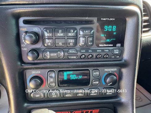 Used 2003 Chevrolet Corvette Convertible w/ Preferred Equipment Group1 image 20