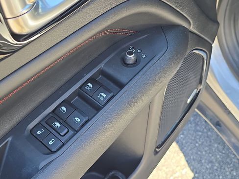 Certified 2025 Jeep Compass Trailhawk w/ Trailhawk Elite Group AWD/4WD image 22