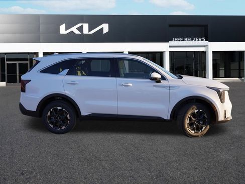 New 2026 Kia Sorento S image 2