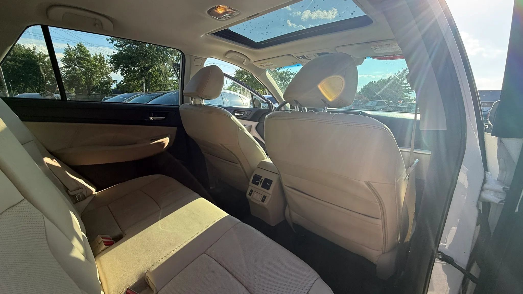 Used 2019 Subaru Outback 2.5i Limited AWD/4WD image 11